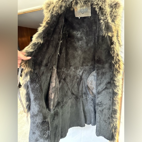 Skinz at Runway long vest with fur trim and lining. Worn once. Slight defect. - Picture 2 of 9
